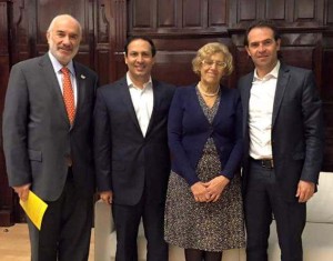 Manuela Carmena, alcaldesa de Madrid, Santiago Gomez y Federico